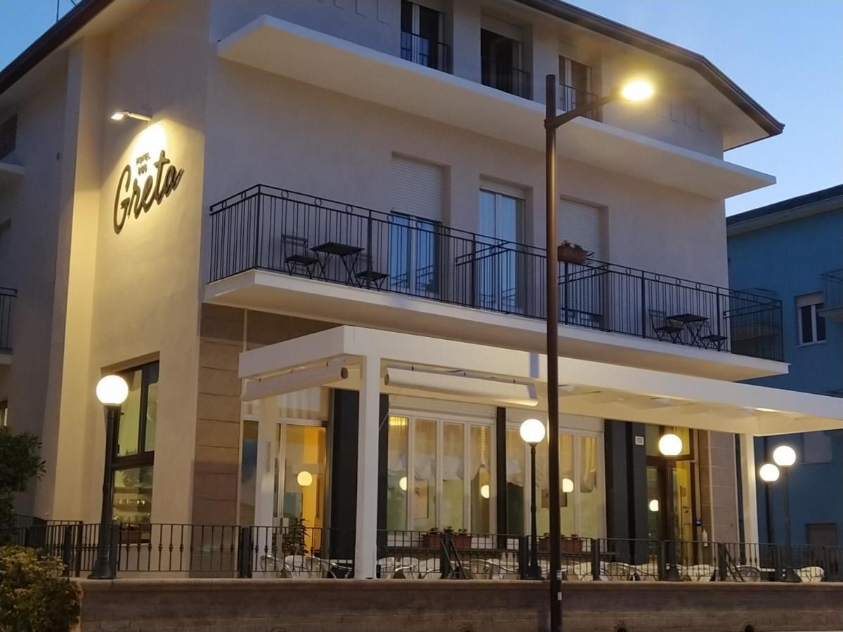 Hotel Greta B&B Rimini Bagian luar foto