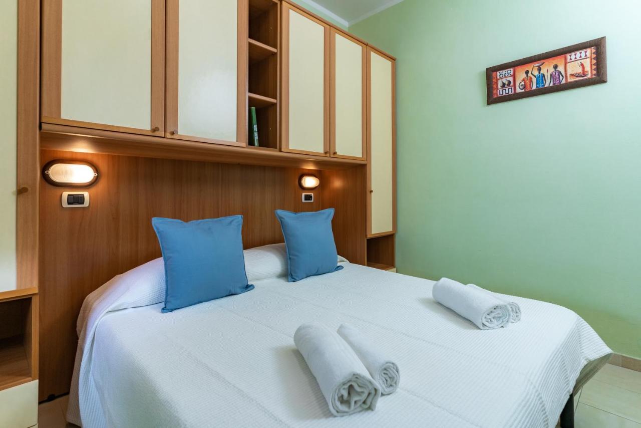 Hotel Greta B&B Rimini Bagian luar foto