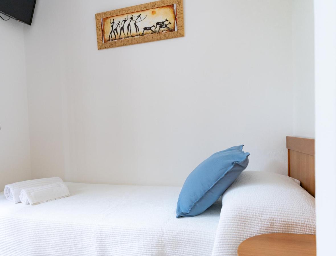 Hotel Greta B&B Rimini Bagian luar foto